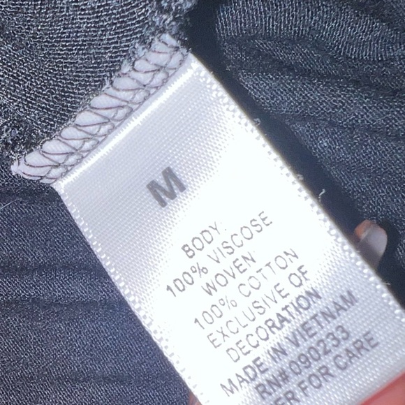 *Roxy- Black and gold tank top - Picture 5 of 6